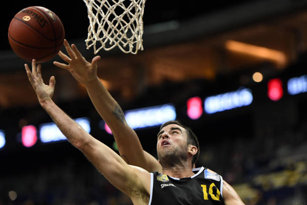 兰皆是硬骨 兰皆是硬骨